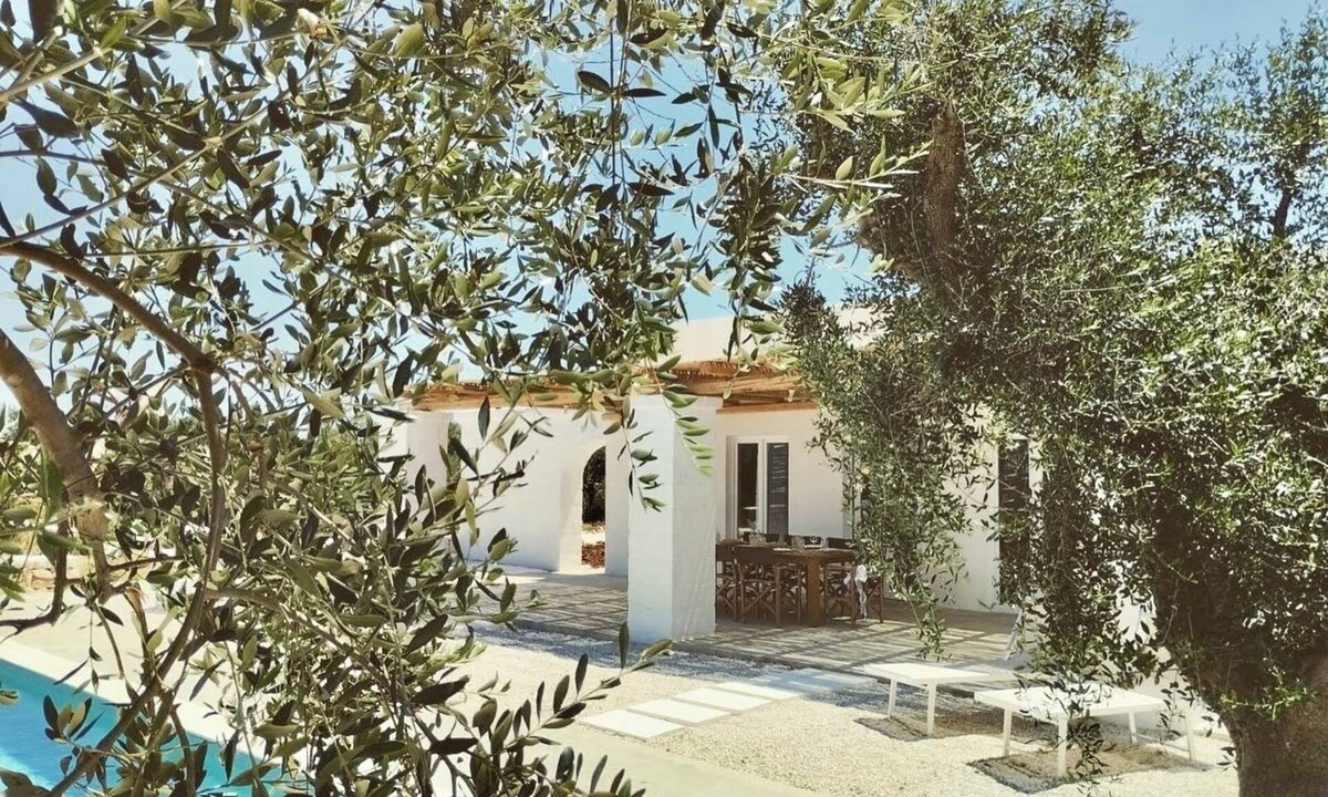 Ostuni Villa | Spacious Villa 4 bdbs-4sdbs and pool in the Ostuni countryside