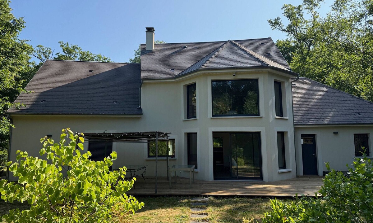 Donnery Cottage | Spacious villa between forest and golf, absolute tranquility