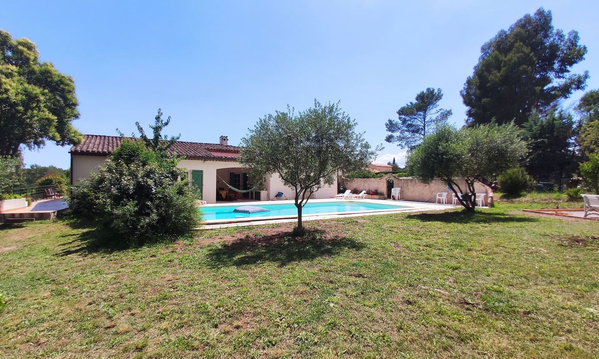Puget-sur-Argens Villa | Spacious Villa - Côte d'azur - 10 persons - Swimming pool