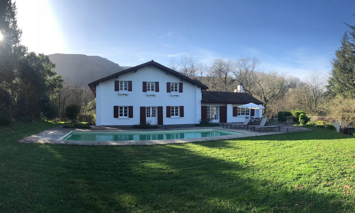 Itxassou Villa | Spacious villa in the heart of the basque country ITXASSOU