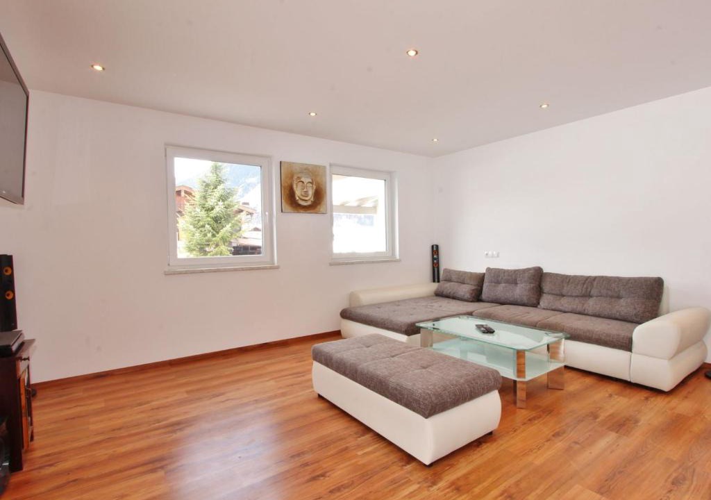 Hinterthiersee Villa | Spacious Villa with Garden in Hinterthiersee