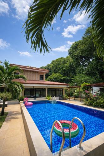 Barretto Villa | Spacious villa with pool, billiard, bbq & bonfire