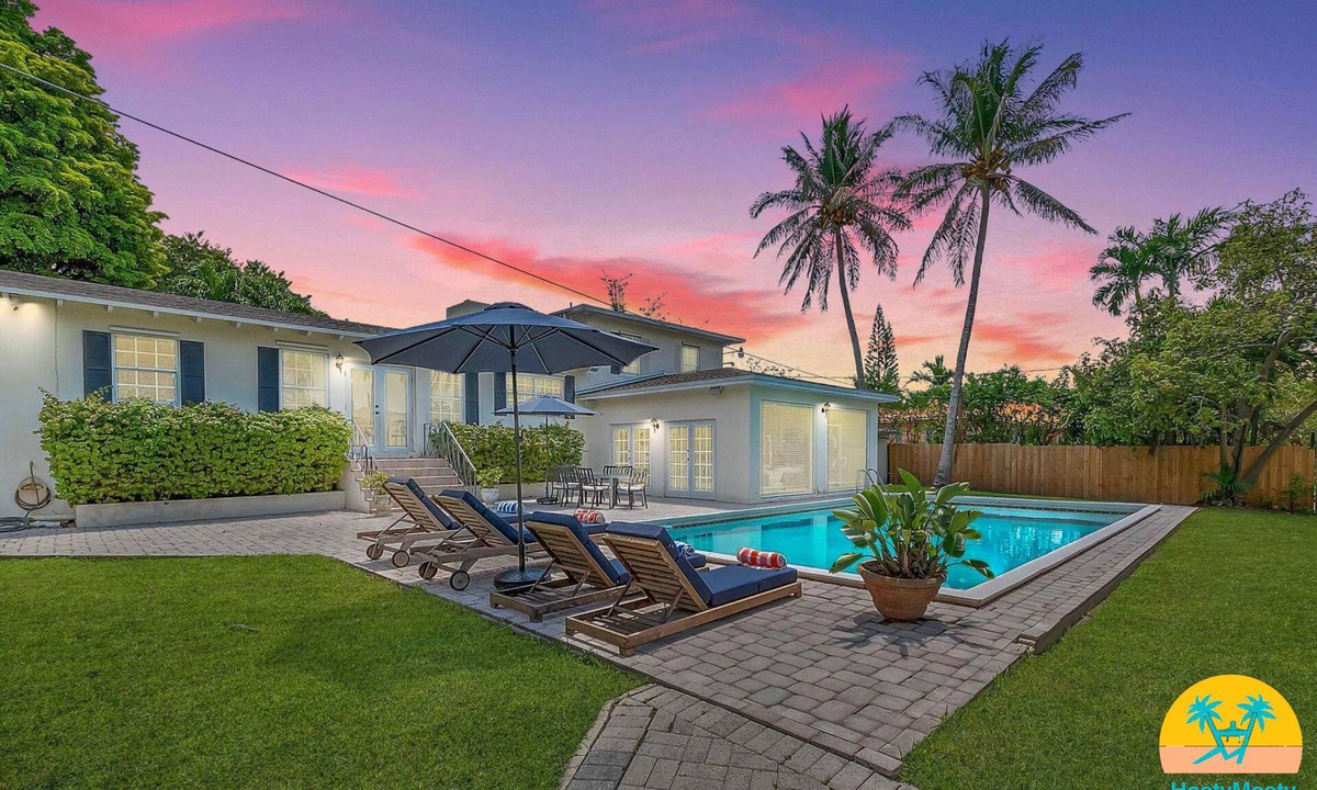 Little Havana Villa | Spacious Villa with Pool, BBQ Near Marlins Stadium