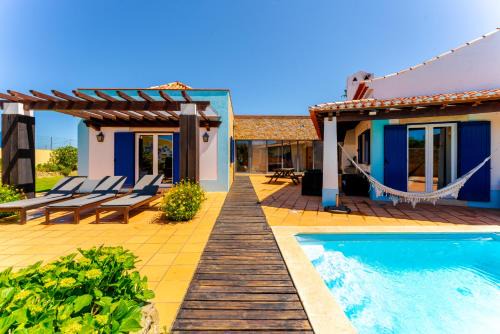 Sao Joao das Lampas Villa | Spacious Villa with Private Pool Sintra Ericeira