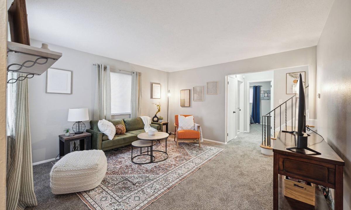 Ottawa House | Spacious & well designed 3br/1.5ba w/Fiber Wi-Fi!