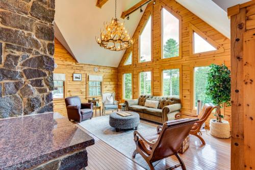 Wilmington House | Spacious Wilmington Cabin: Walk to Lake