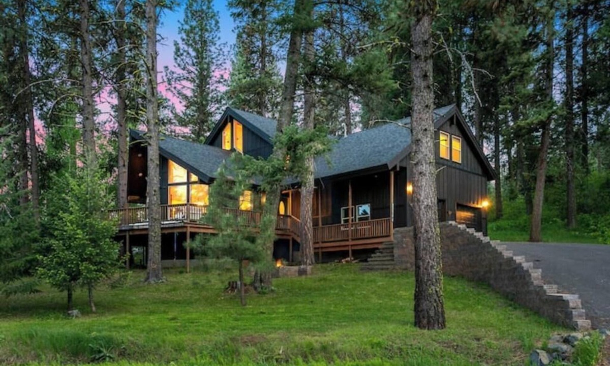 New Meadows Cabin | Spacious Wooded Getaway Cabin near McCall