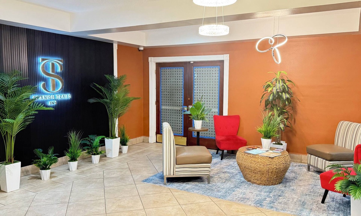 Bonanza Hotel | Spanish Trails Inn