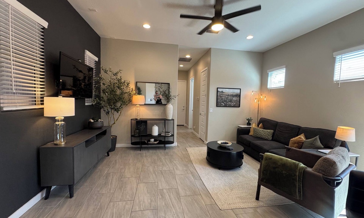 Pasqualetti Mountain Ranch Apartment | SPARKLING CLEAN, Modern 1 BR Guesthouse