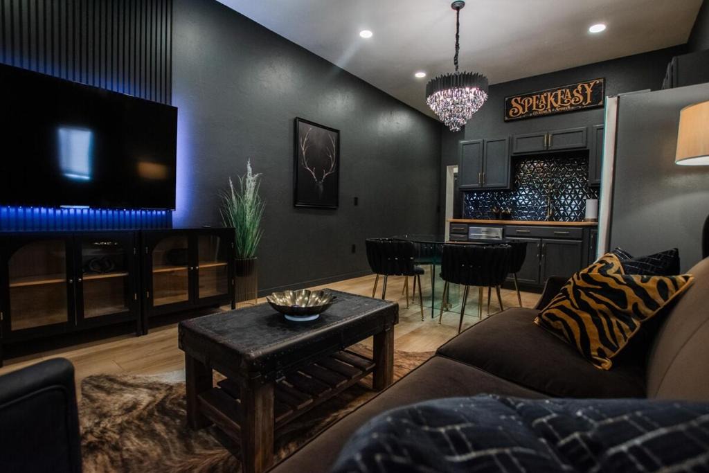 South Broadway Apartment | Speakeasy Suite at ArnoTriplex-Close to Downtown-Pet Friendly!