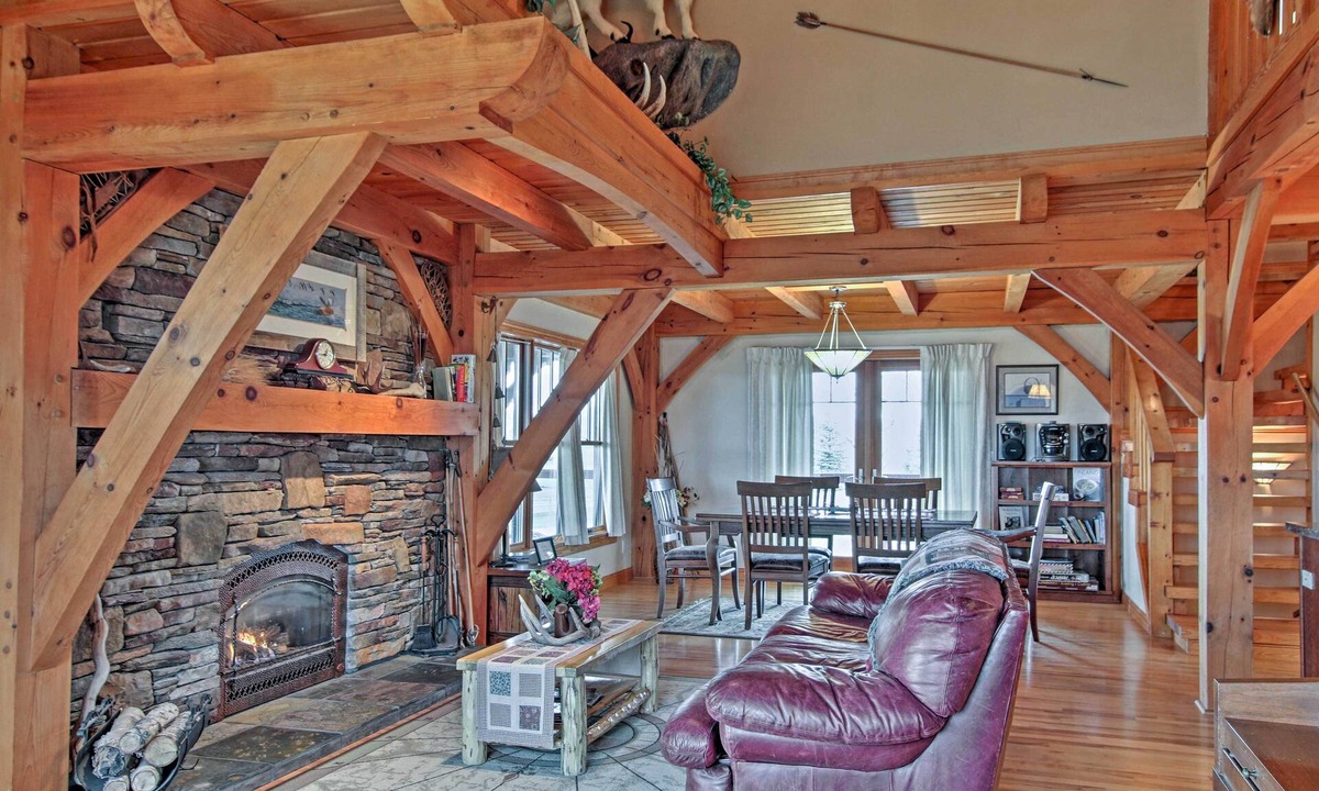 Belle Fourche House | Spearfish Home on 40 Acres w/Private Lake!