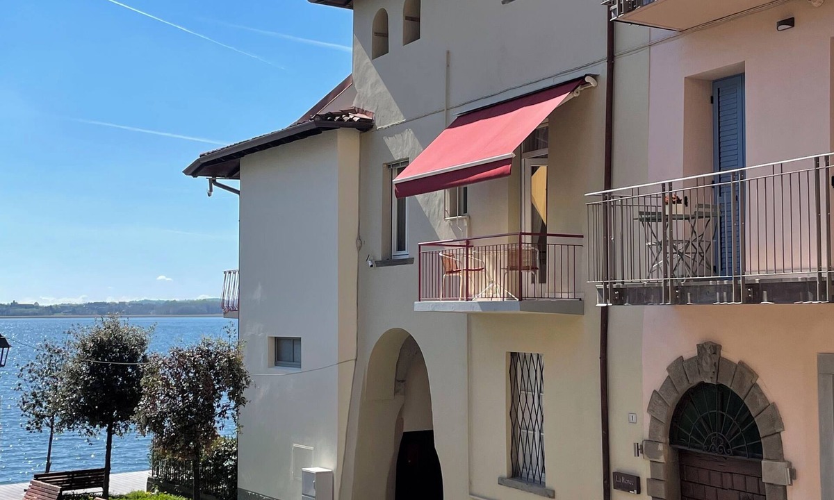 Predore Apartment | SPECIAL OFFER: Tilde Apartment DIRECTLY ON THE LAKE