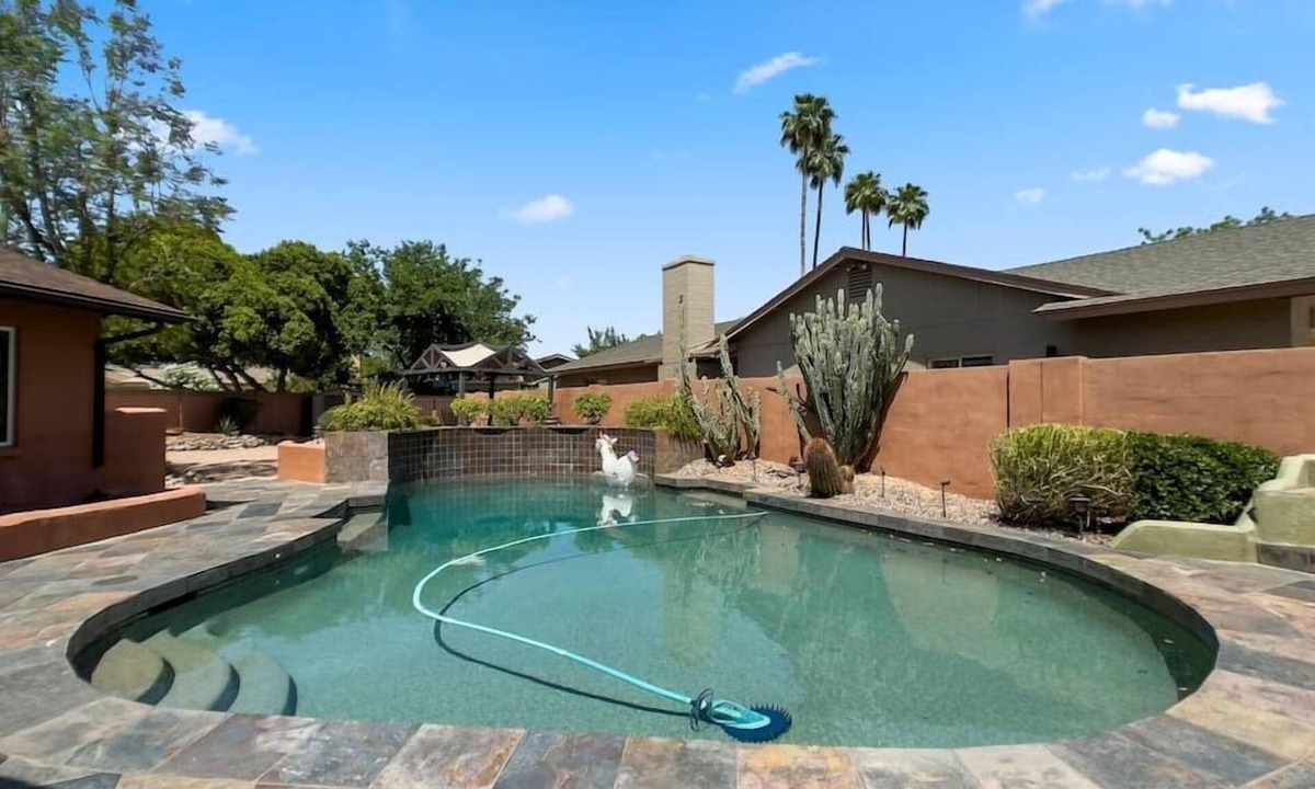 Tempe House | Spectacular! 4bdr-Single-Story Home Private Pool!