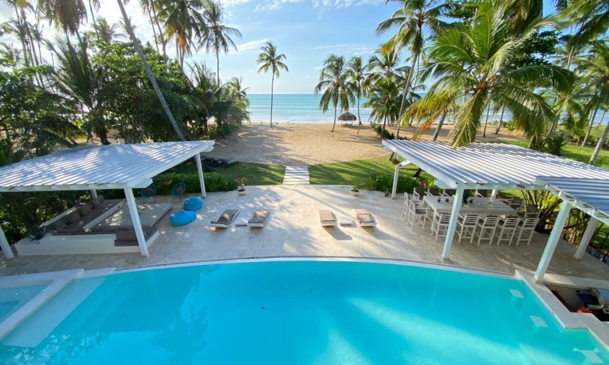 Puerto Bahia Villa | Spectacular BEACHFRONT luxury Villa with private pool, Jacuzzi chef, full staff