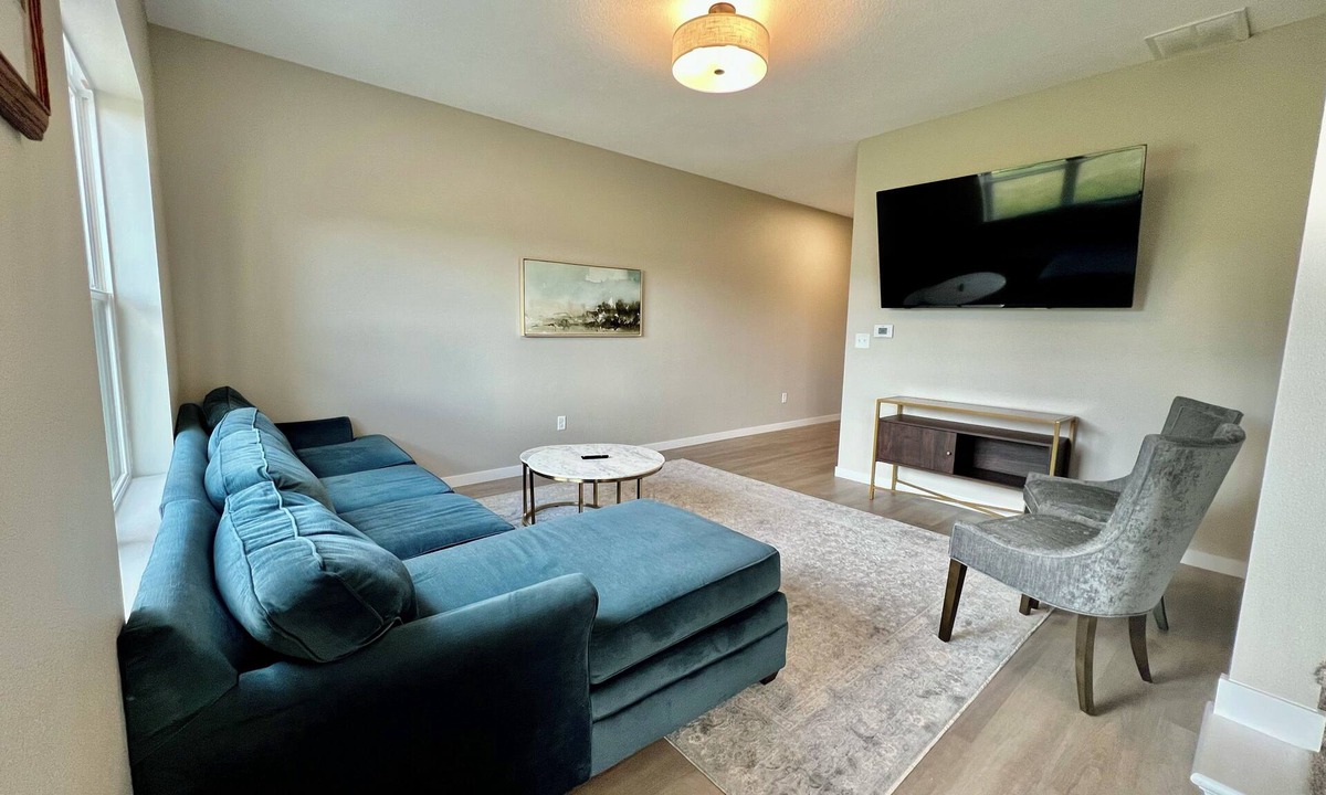 Cedar Falls House | Spectacular Cedar Falls Townhome!