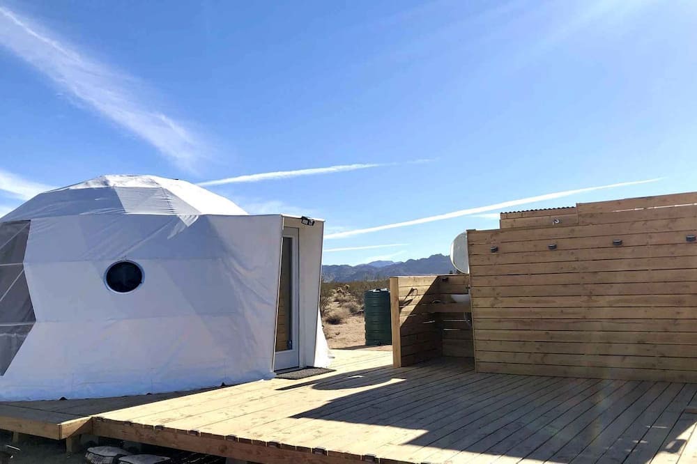 Joshua Tree Cabin | Spectacular Dome near Joshua Tree National Park, Surrounded by the Beauty of the Mojave Desert for an Incredible Glamping Experience in California