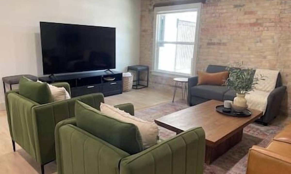 Central Business District Apartment | Spectacular Downtown Provo Loft, right in the middle of Everything!