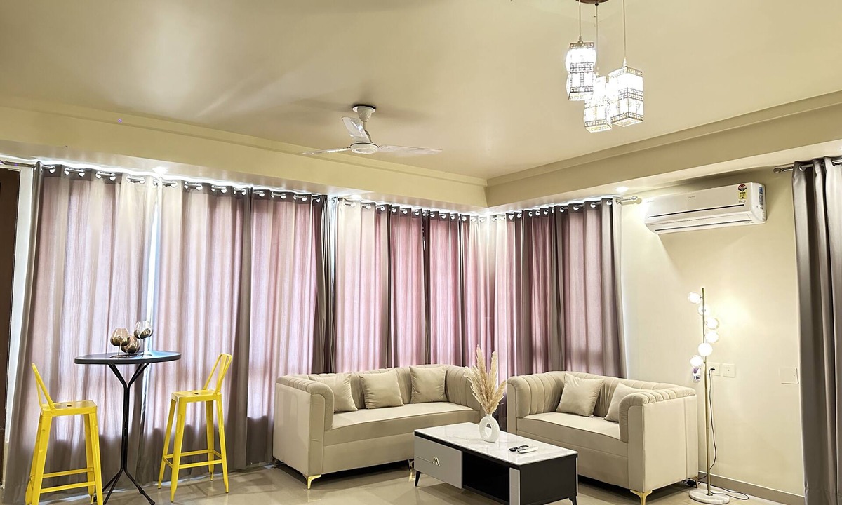 Noida Apartment | Spectacular Golf View Spacious Modern fully loaded 3 Bedroom Apartment