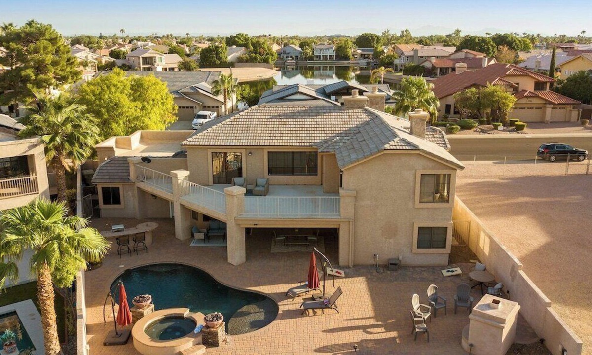Arrowhead Lakes House | Spectacular Lake House Retreat