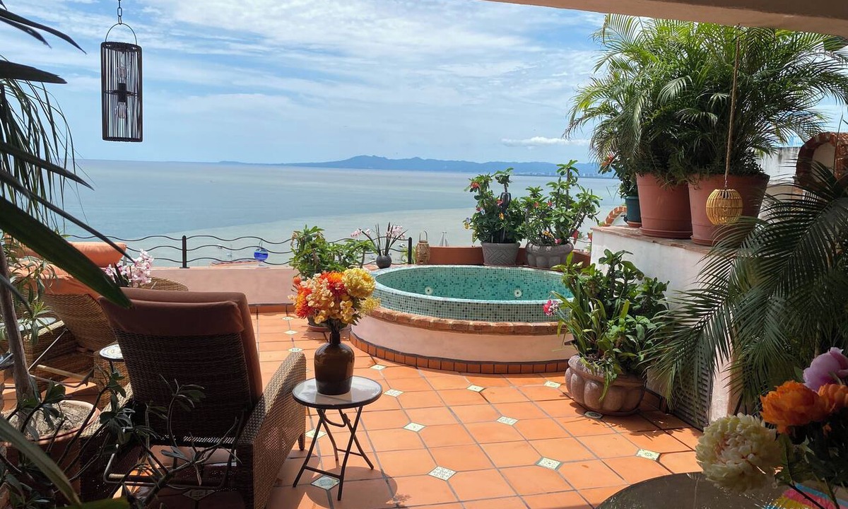 Amapas Condo | Spectacular Spacious Spanish Colonial 2BR 2BA Terrace Oceanview private Jacuzzi
