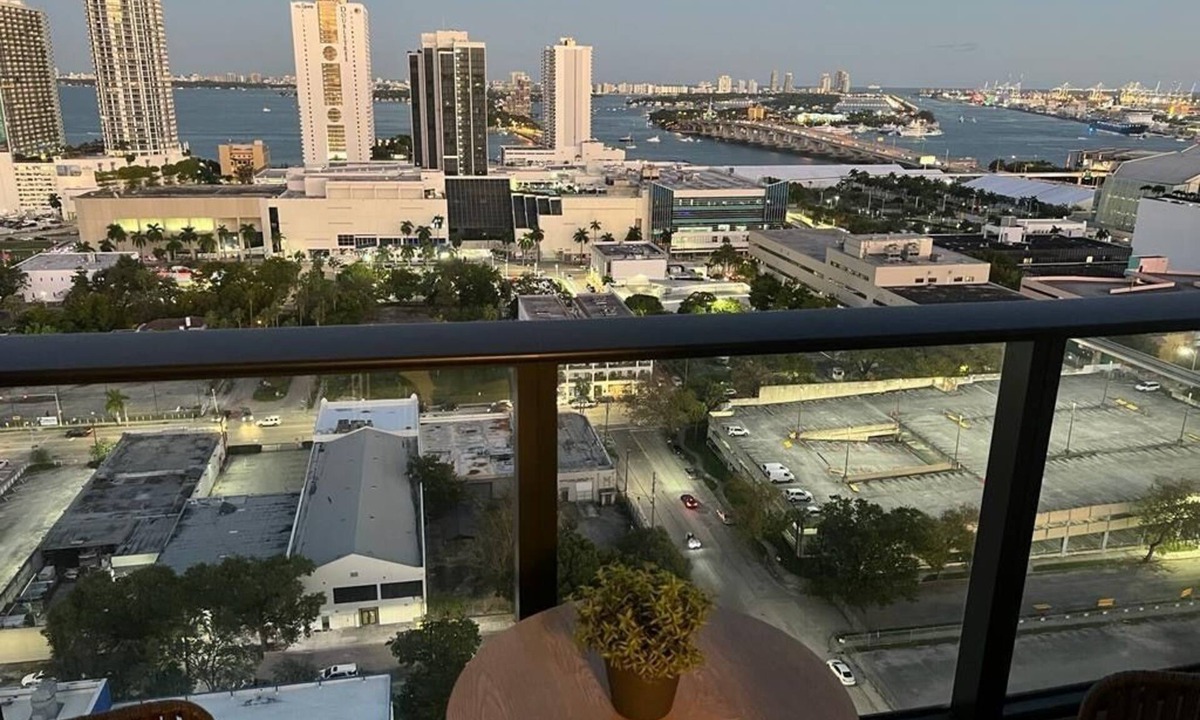 Downtown Miami Apartment | Spectacular studio with ocean view in the heart of Miami