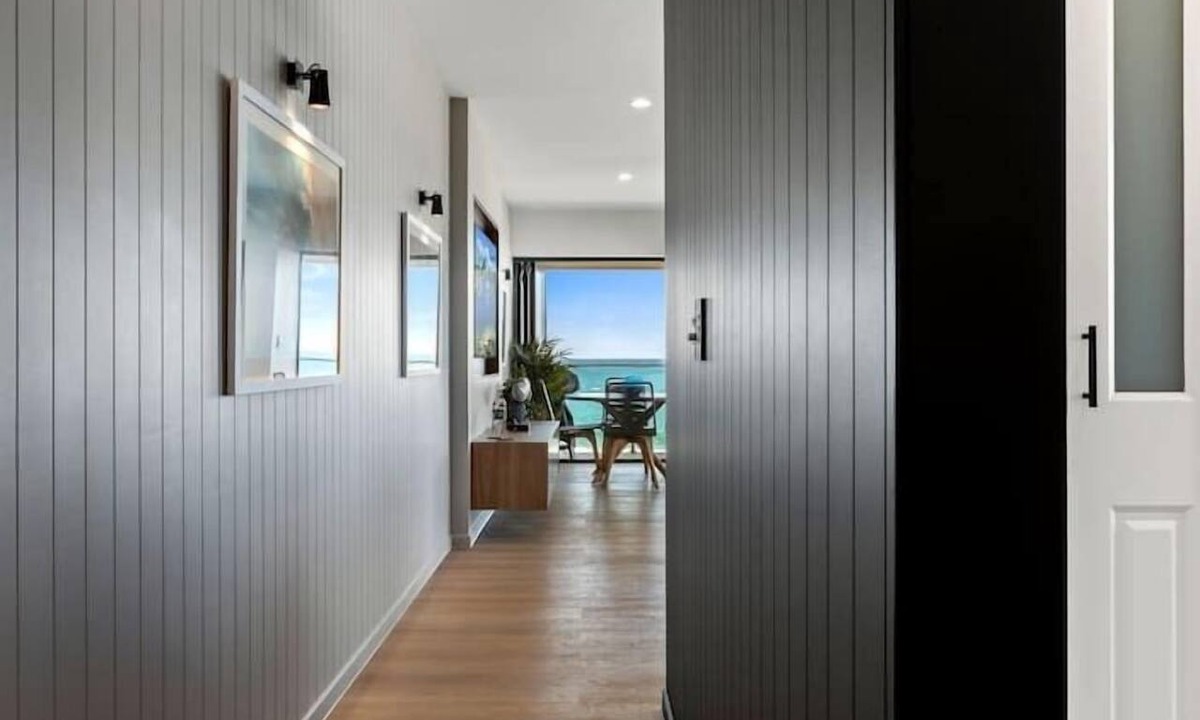 Coolum Beach Apartment | SPECTACULAR "THREE BAYS"