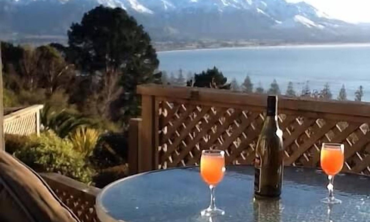 South Bay House | Spectacular Views | Convenient | Affordable - KK17129