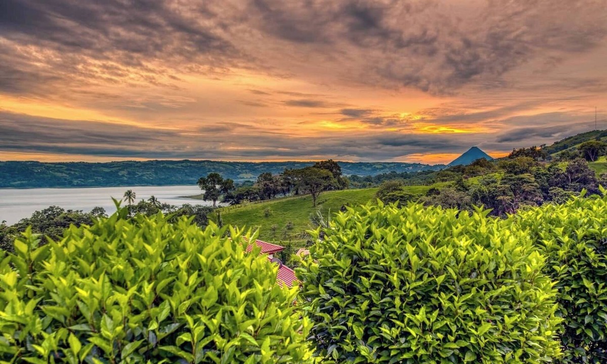 Tronadora Villa | Spellbinding views, 4 full suites, Pool & Hot Tub