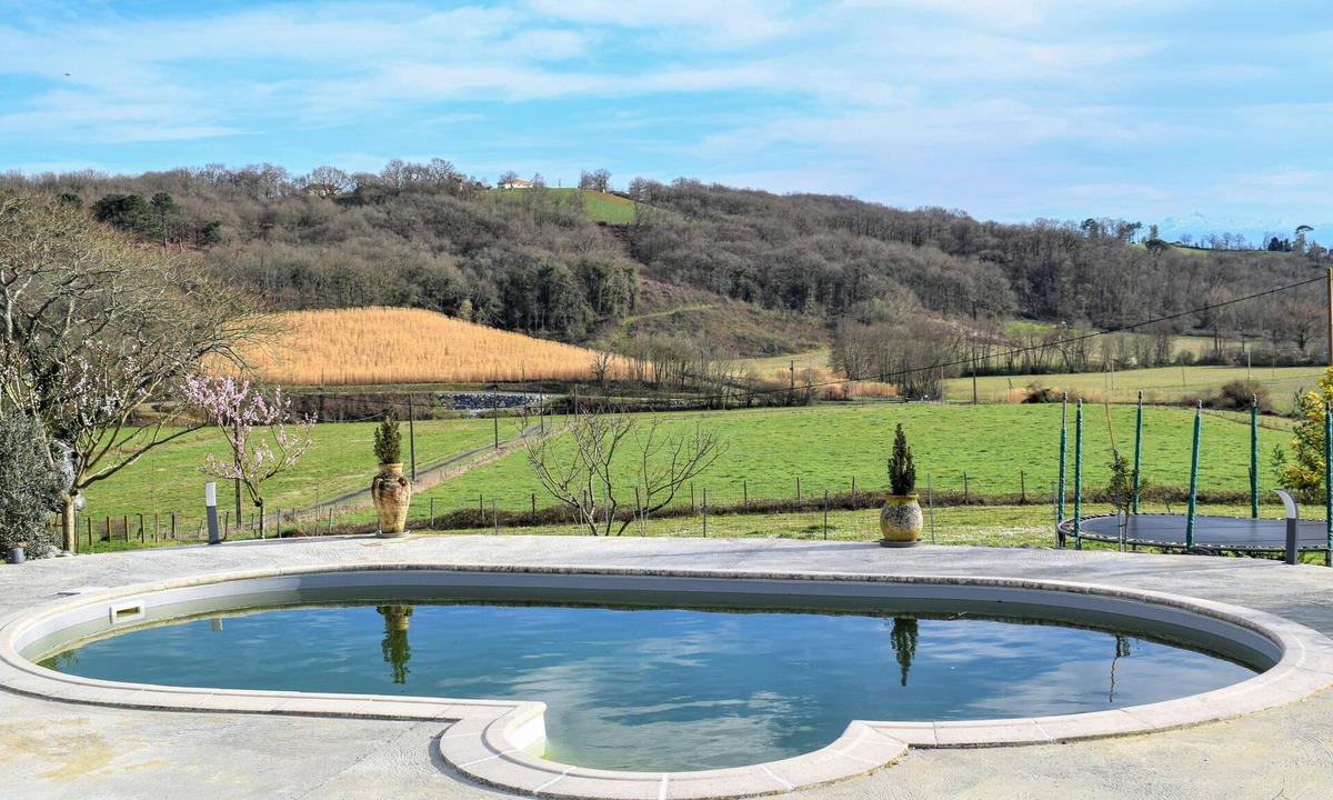 Balansun House | Spend a relaxing and romantic holiday in this charming house.