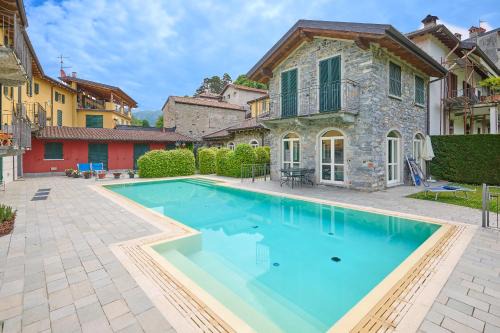 Bellagio House | spiaggia uno pool side apartment