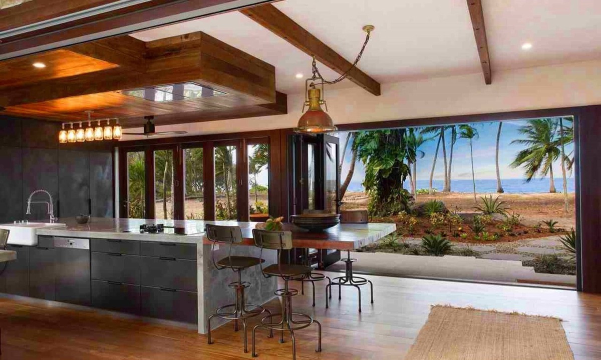 Mowbray Villa | Spice At Oak Absolute Oceanfront House