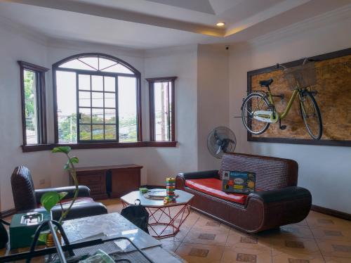 Tagbilaran Hostel | Spinning Cat Hostel