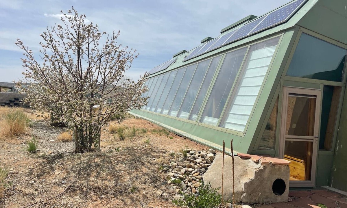 Petaca RV Rental | Spirit Traveler Earthship with Meditation Room