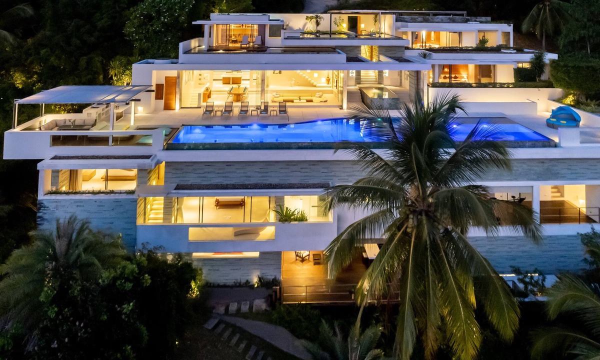 Na Thon Villa | Splash 3 Bed : Contemporary Tropical Five Star Villa