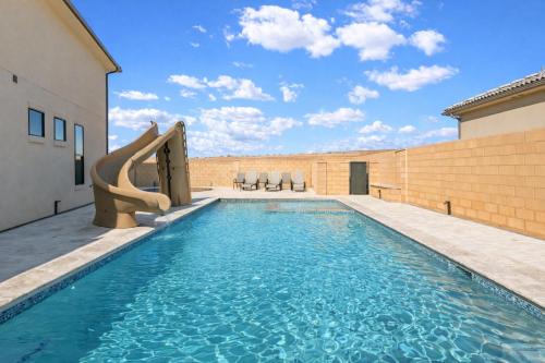 Washington House | Splash and Putt Paradise home