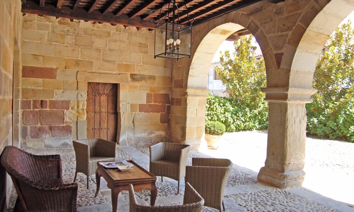 Luzmela House | Splendid 18th-century manor house, restored with all services