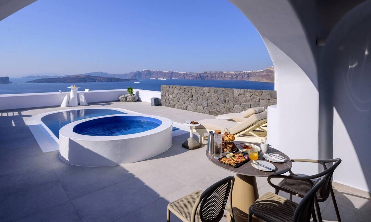 Akrotiri Villa | Splendid Santorini Villa | Villa Vista | 3 Bedrooms | Private pool & Spa Bath