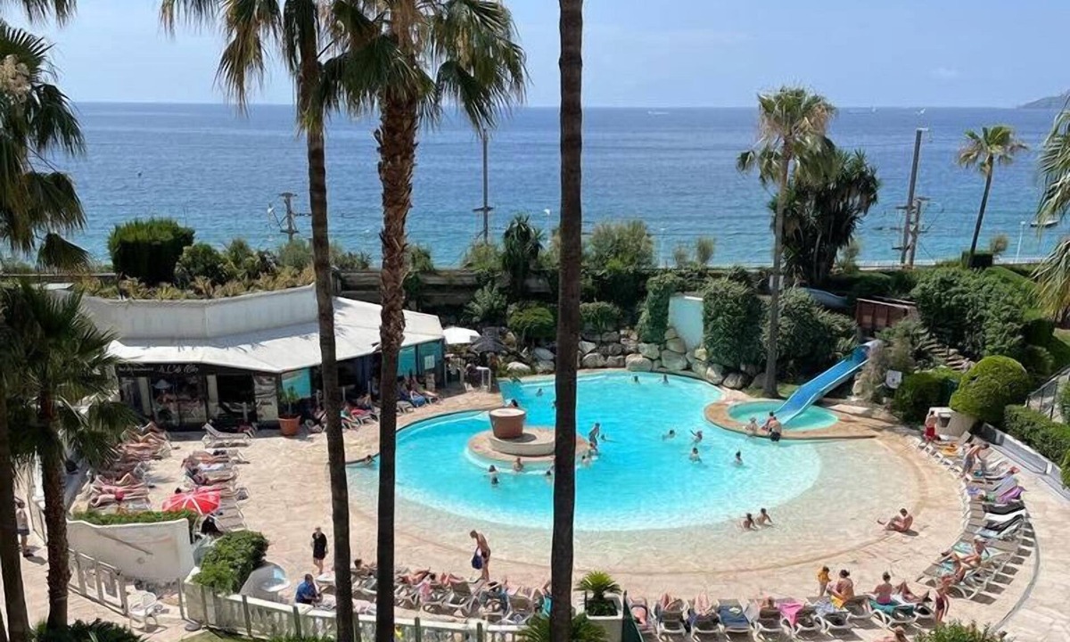 Cannes La Bocca Apartment | Splendid sea view - 2 comfy rooms - Swimming pools