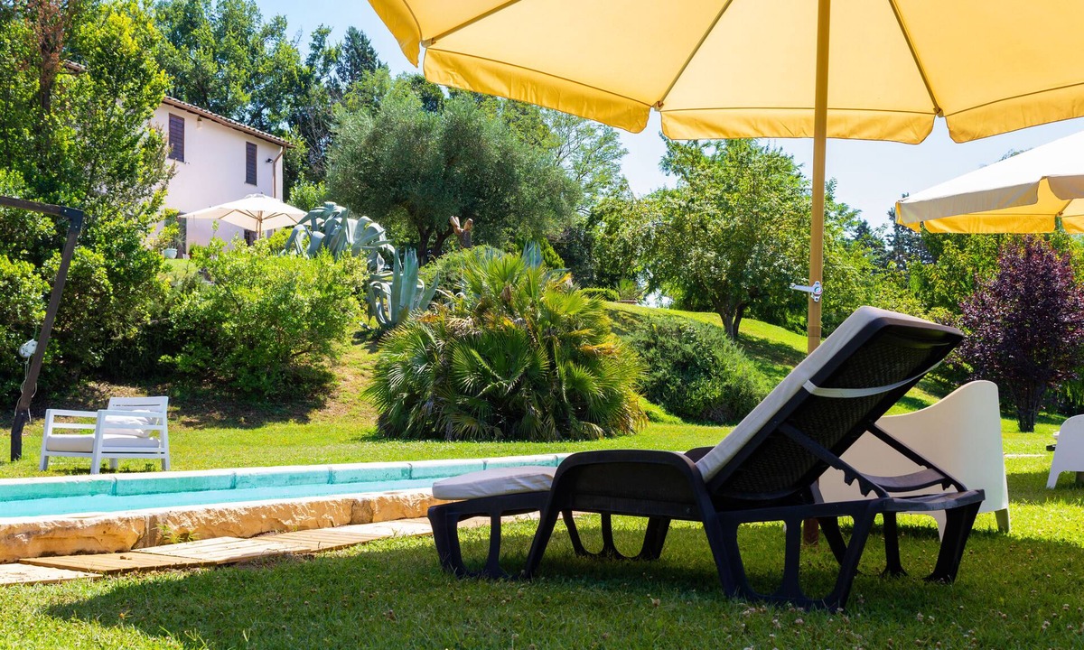 Forano House | Splendido Casale con Piscina a due Passi da Roma