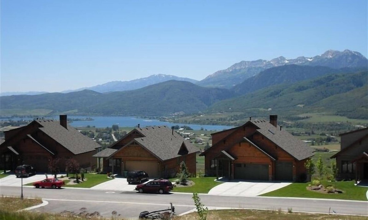 Eden House | Spoil yourself in our luxurious Trappers Ridge home!