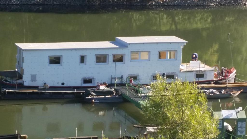Bornheim Boat Rental | Sportboot Lorenzo