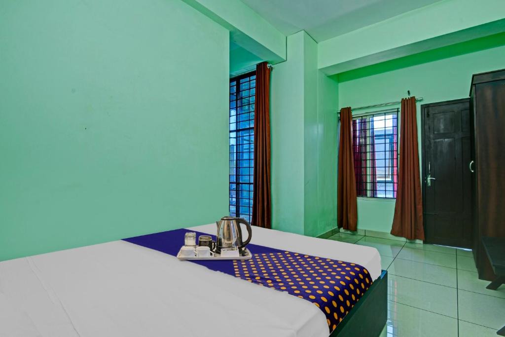 Chirayinkil Hotel | SPOT ON Ar Lodge Non Ac Rooms