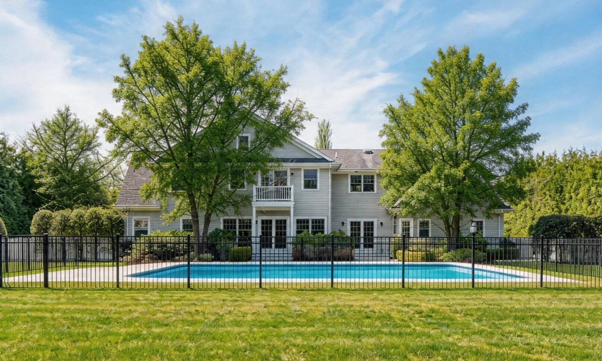 Shinnecock Hills House | Sprawling Shinnecock Hills estate with a heated pool, walking distance to.