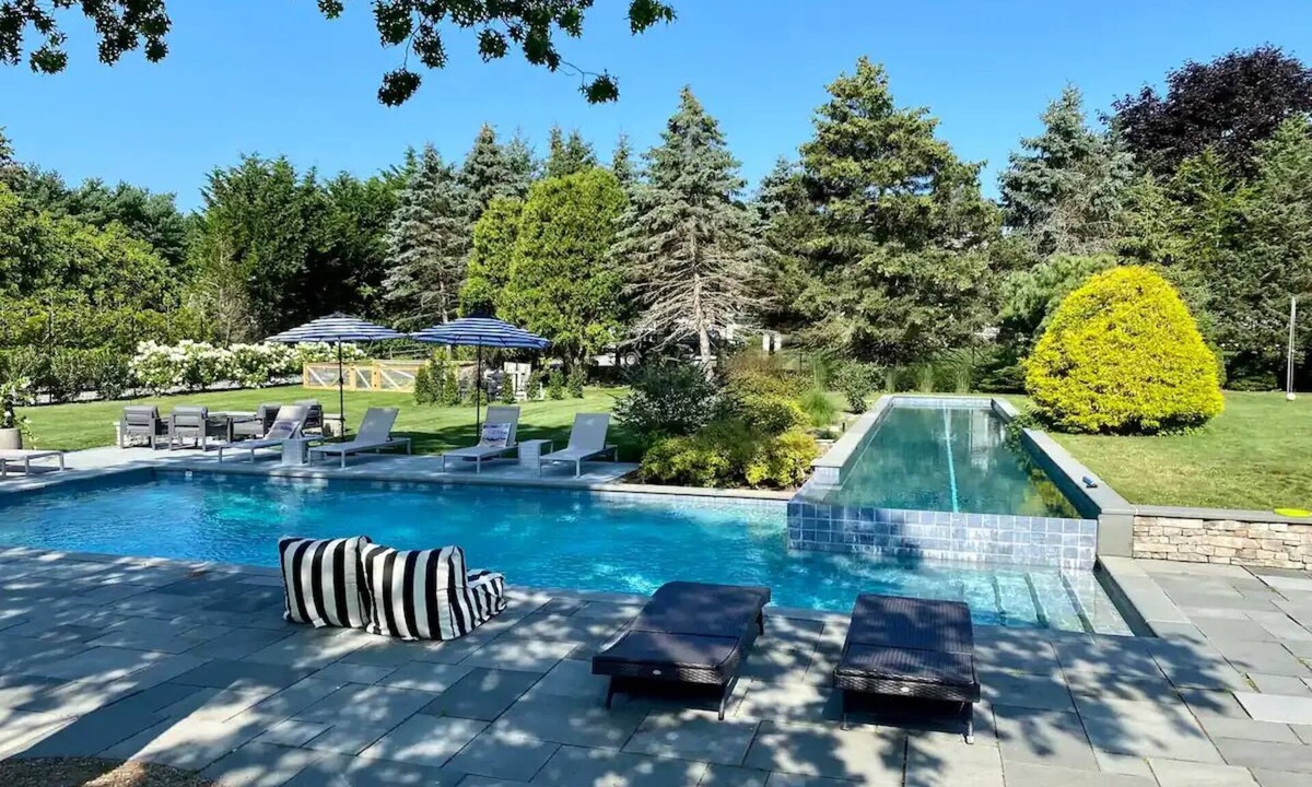 Remsenburg House | Sprawling Southhampton Township Ranch