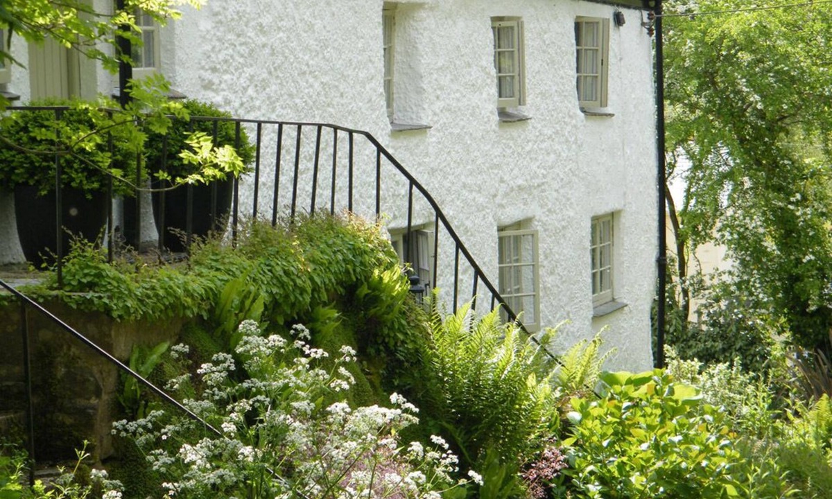 Probus Bed & Breakfast | Spring Cottage B&B