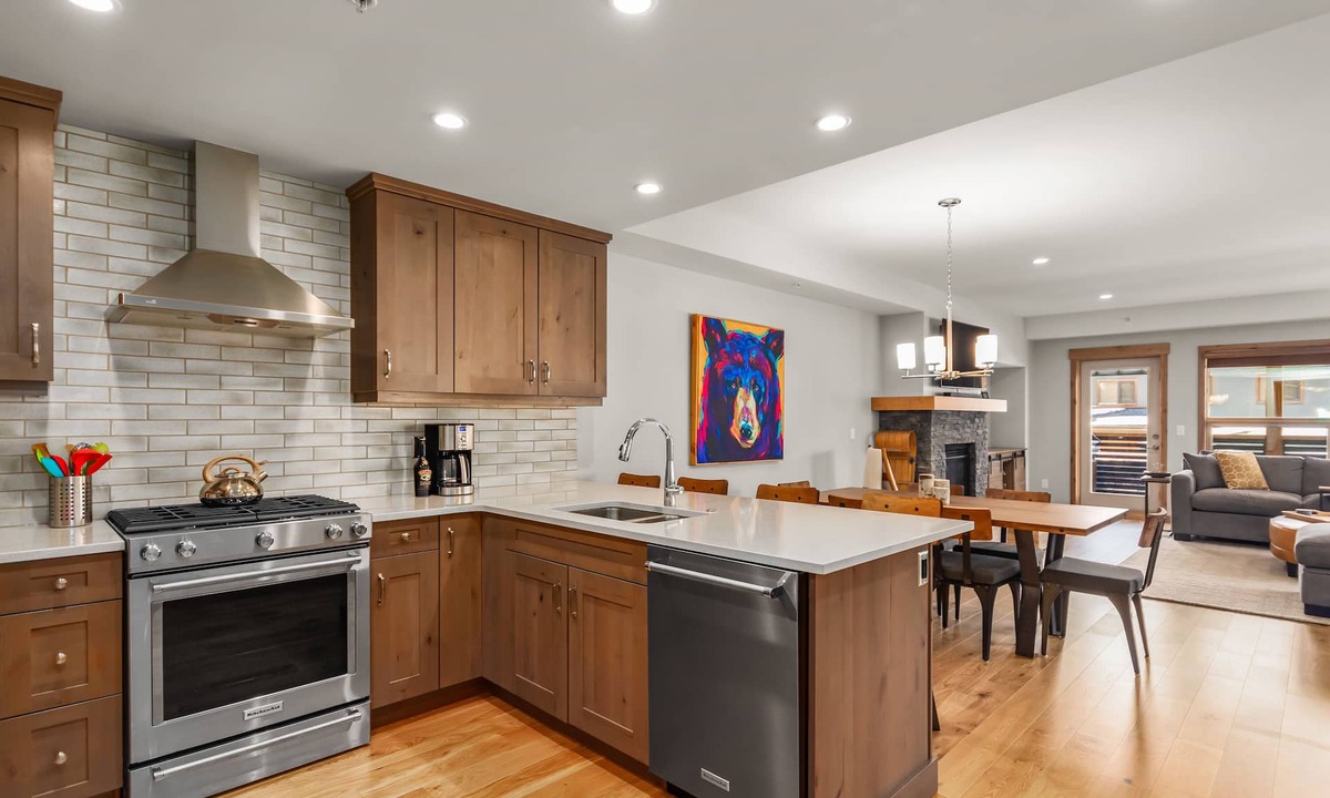 Canmore Condo | Spring Creek Luxury Condo with Views