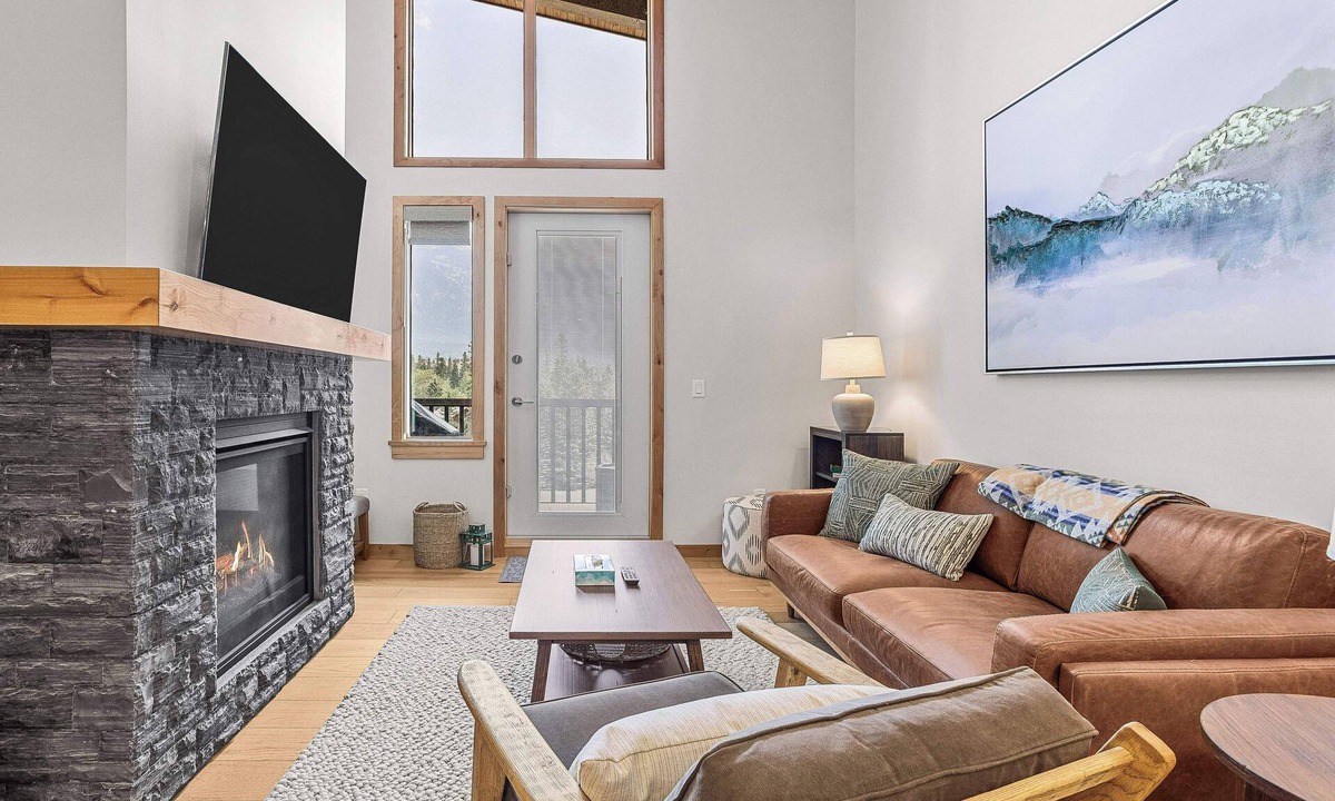 Canmore Condo | Spring Creek Vacations 1 Bedroom Elevated Condo 405TM