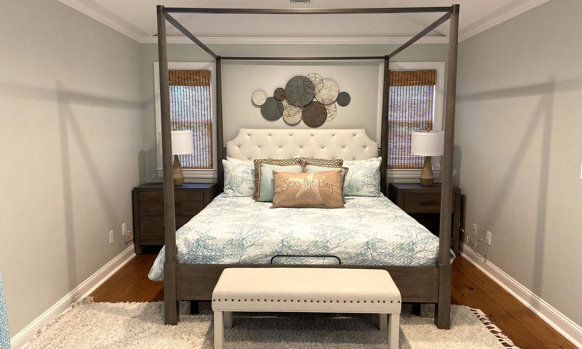 Quogue House | Spring is here! Message me for your 20% off discount offer per night!