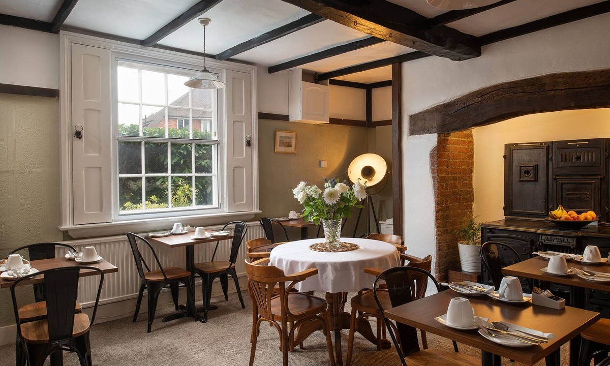 Coleshill House | Springfield House - Birmingham Airport & NEC