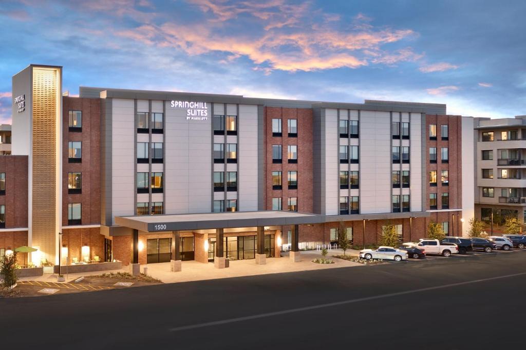 South Scottsdale Hotel | SpringHill Suites by Marriott Phoenix Scottsdale